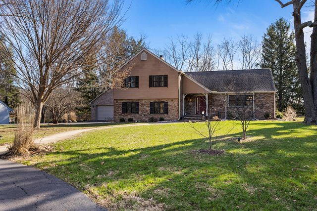 1506 WOODFIELD Drive, Mahomet, IL 61853