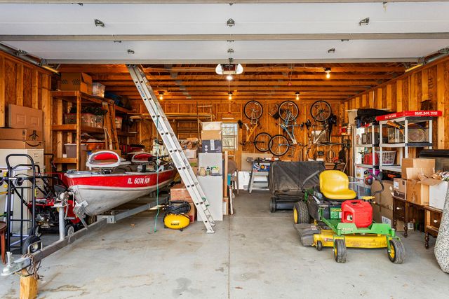 1506 WOODFIELD Drive, Mahomet, IL 61853