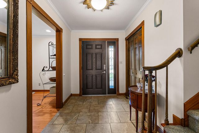 1506 WOODFIELD Drive, Mahomet, IL 61853