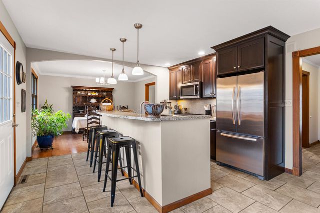 1506 WOODFIELD Drive, Mahomet, IL 61853