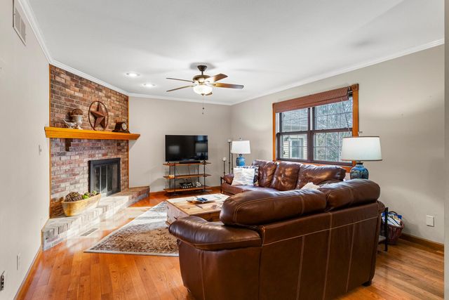 1506 WOODFIELD Drive, Mahomet, IL 61853