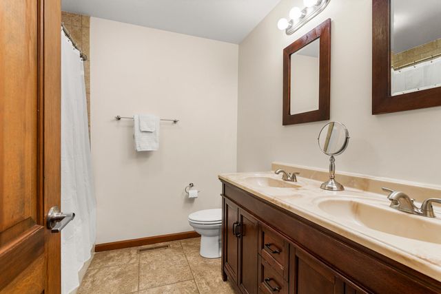 1506 WOODFIELD Drive, Mahomet, IL 61853