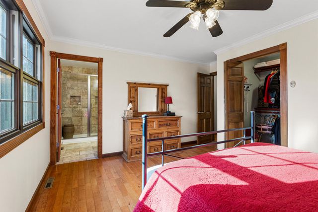 1506 WOODFIELD Drive, Mahomet, IL 61853