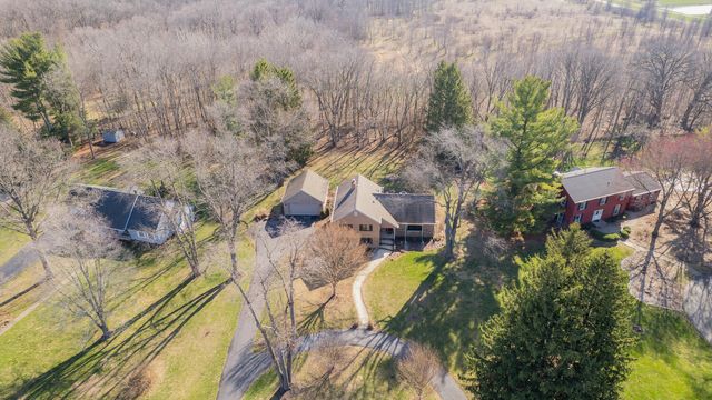 1506 WOODFIELD Drive, Mahomet, IL 61853