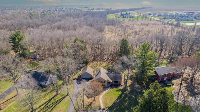 1506 WOODFIELD Drive, Mahomet, IL 61853