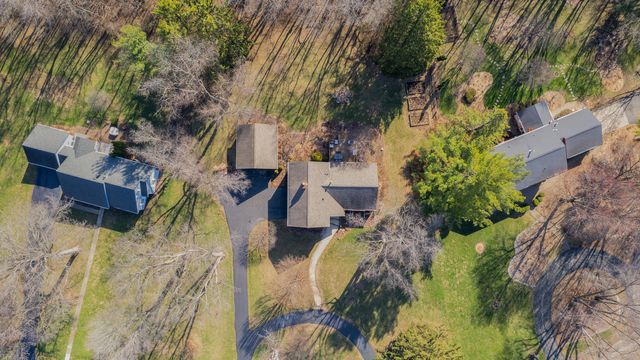 1506 WOODFIELD Drive, Mahomet, IL 61853