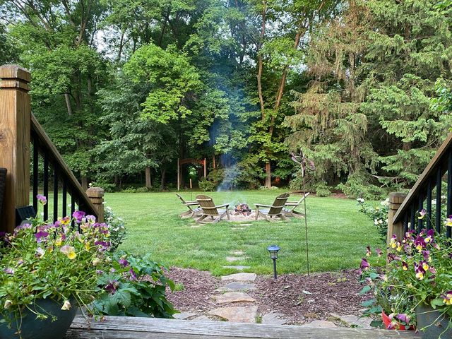 1506 WOODFIELD Drive, Mahomet, IL 61853