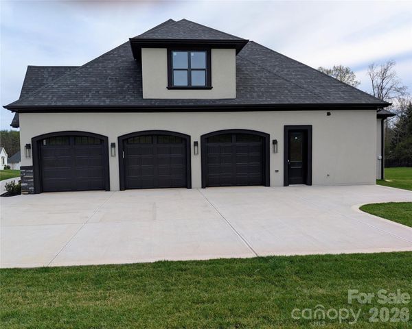 110 Hunts Landing Drive, Mooresville, NC 28117