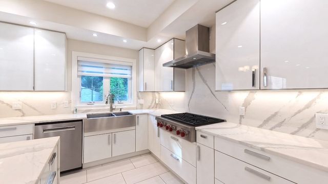 24 Iron Works Way, Saugus, MA 01906
