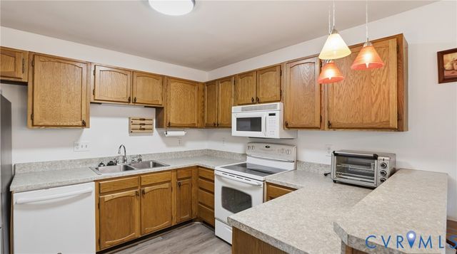 408 Springdale Ave, Colonial Heights, VA 23834