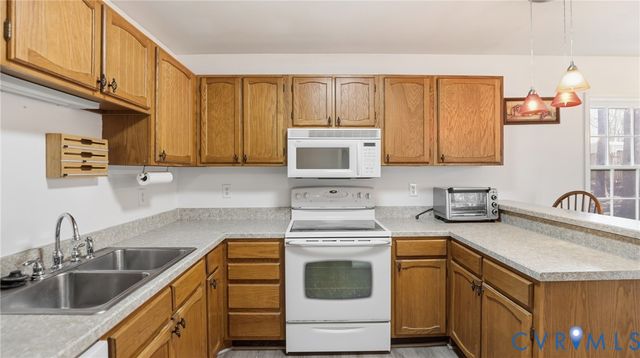 408 Springdale Ave, Colonial Heights, VA 23834