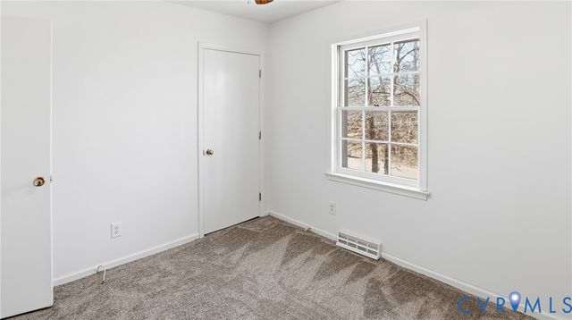 408 Springdale Ave, Colonial Heights, VA 23834