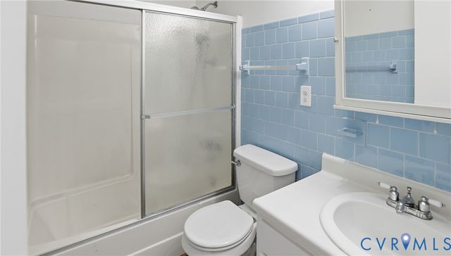 408 Springdale Ave, Colonial Heights, VA 23834