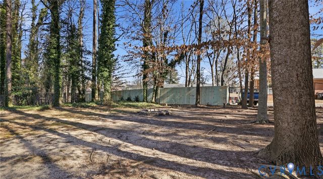 408 Springdale Ave, Colonial Heights, VA 23834