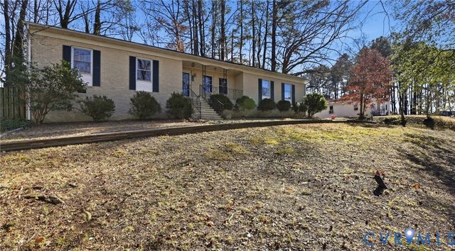 408 Springdale Ave, Colonial Heights, VA 23834