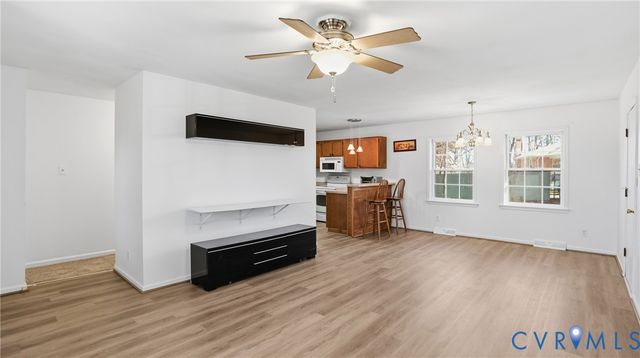 408 Springdale Ave, Colonial Heights, VA 23834