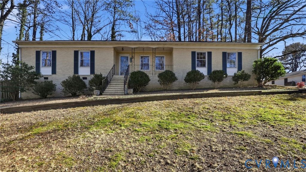 408 Springdale Ave, Colonial Heights, VA 23834