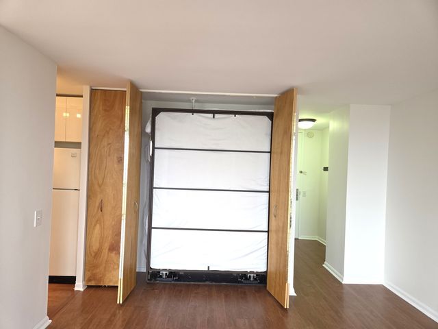 4343 N Clarendon Street 2110, Chicago, IL 60613