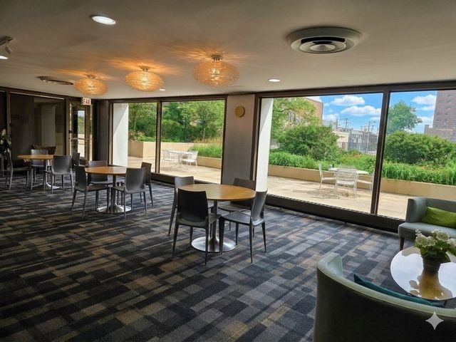 4343 N Clarendon Street 2110, Chicago, IL 60613
