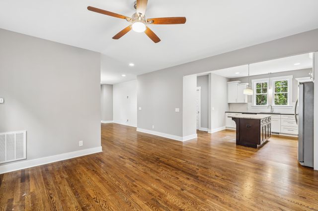 1902B Valley Park Dr, Nashville, TN 37216