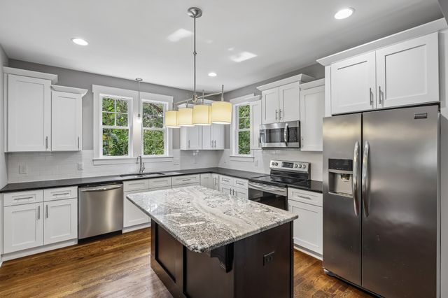 1902B Valley Park Dr, Nashville, TN 37216