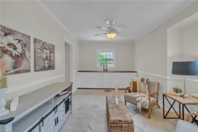 239 Shoe LN, Newport News, VA 23606