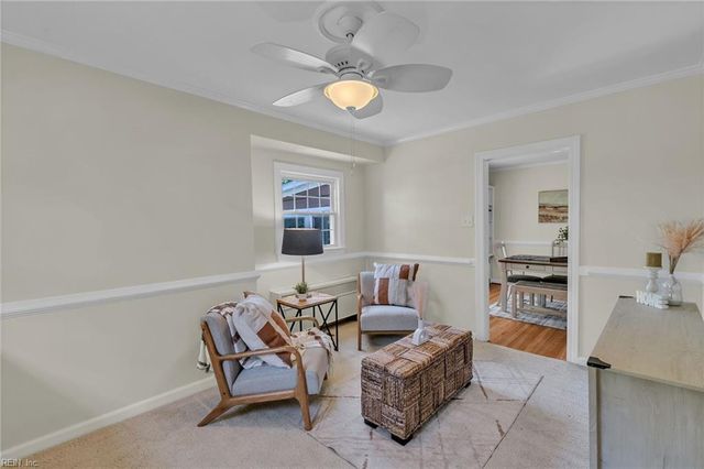 239 Shoe LN, Newport News, VA 23606