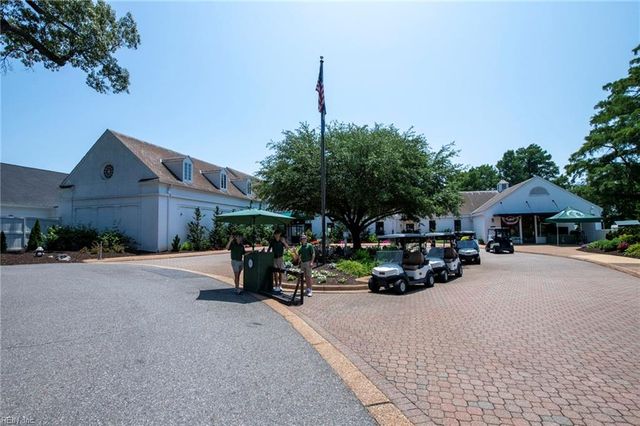239 Shoe LN, Newport News, VA 23606
