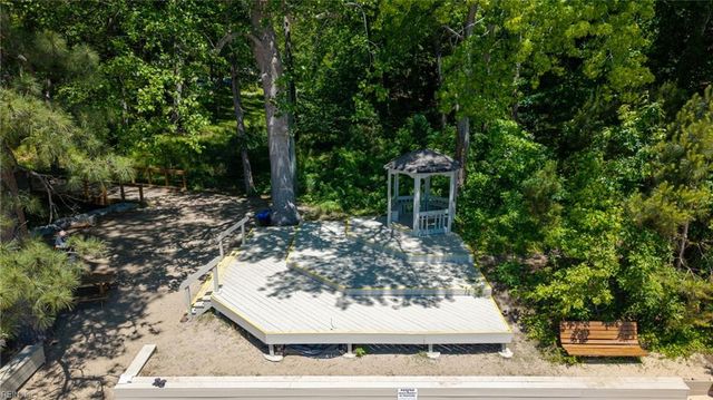 239 Shoe LN, Newport News, VA 23606