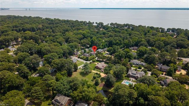 239 Shoe LN, Newport News, VA 23606