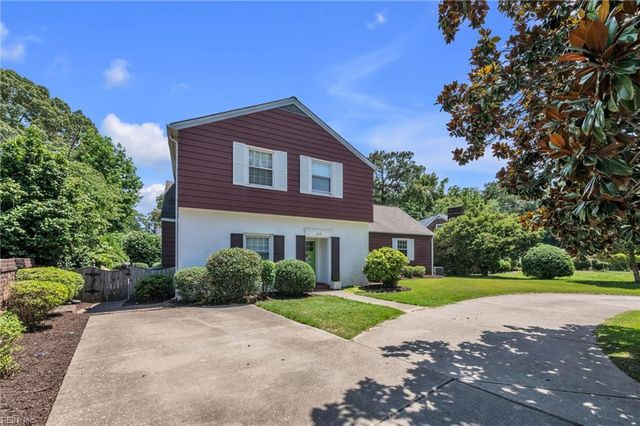 239 Shoe LN, Newport News, VA 23606
