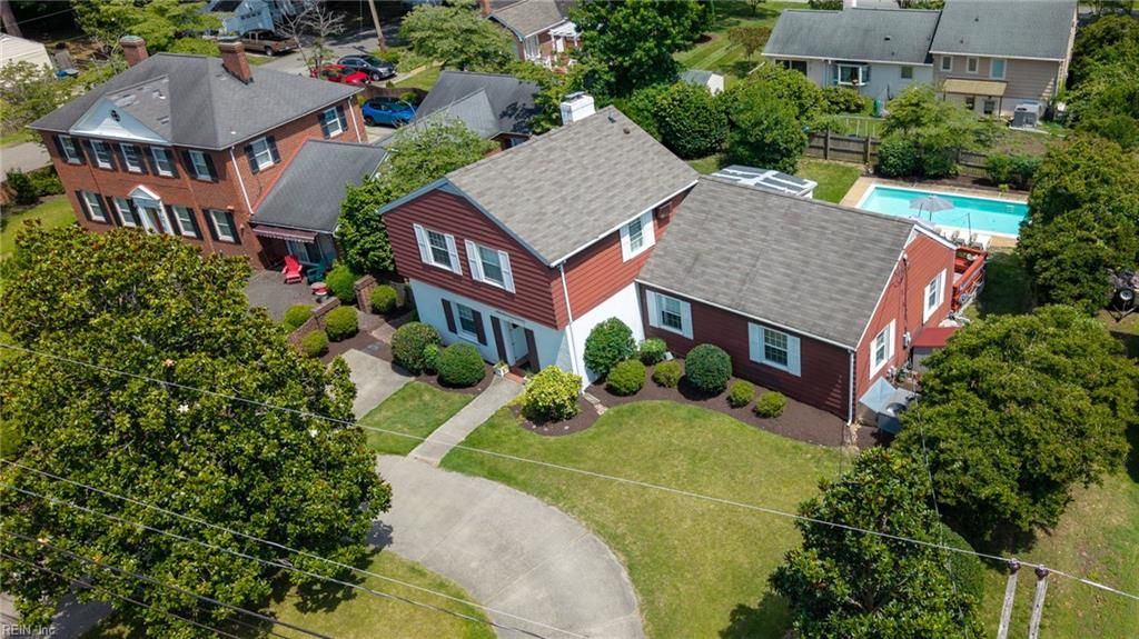 239 Shoe LN, Newport News, VA 23606