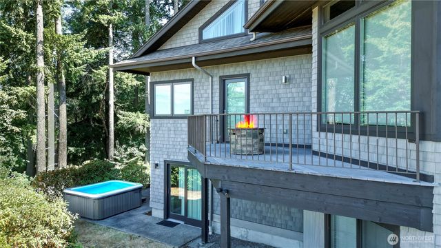 1207 Adams Street, Steilacoom, WA 98388