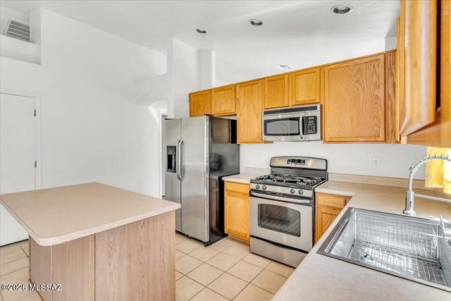 1311 W Calle Rancho Rio, Tucson, AZ 85714