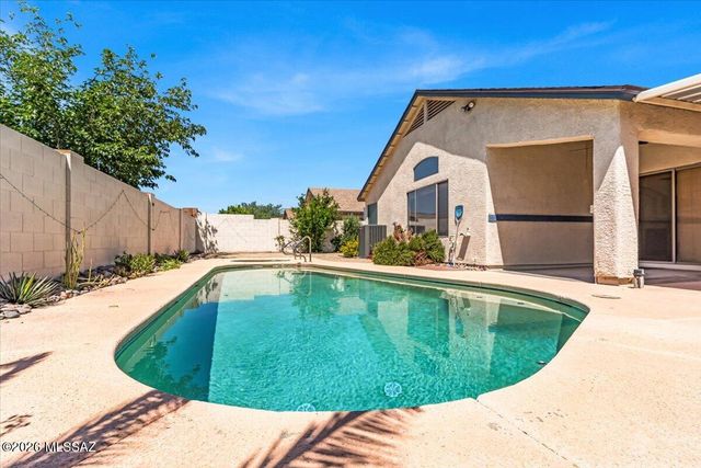 1311 W Calle Rancho Rio, Tucson, AZ 85714