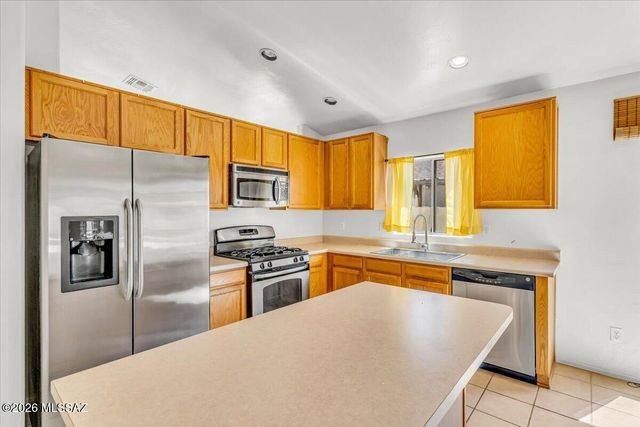 1311 W Calle Rancho Rio, Tucson, AZ 85714