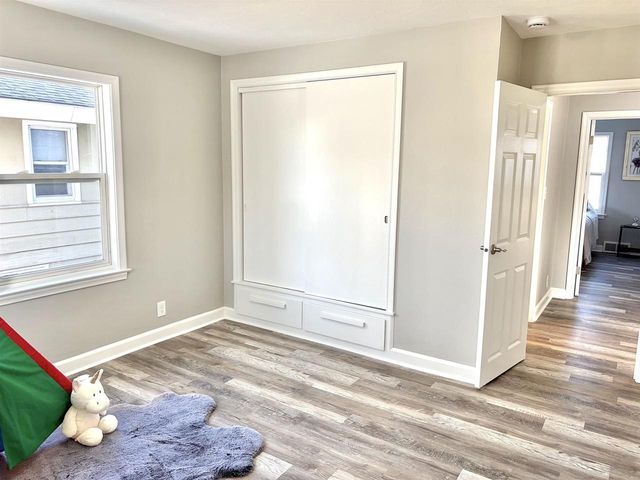 338 RIVER DRIVE, Appleton, WI 54915