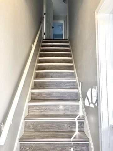 338 RIVER DRIVE, Appleton, WI 54915