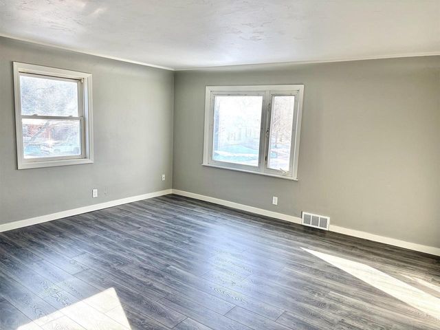 338 RIVER DRIVE, Appleton, WI 54915