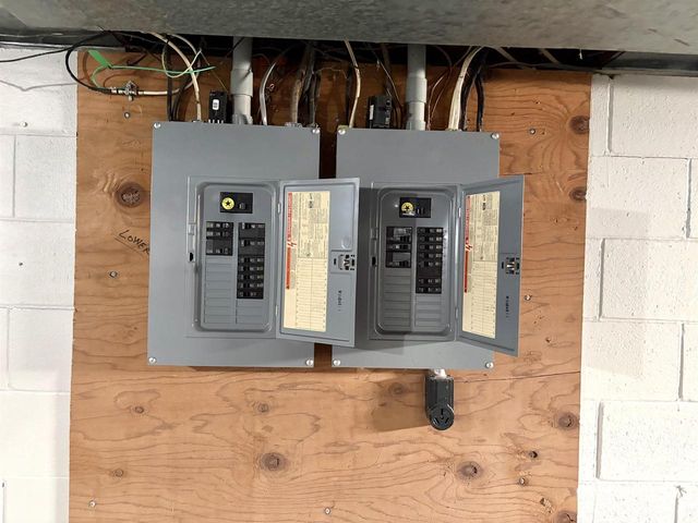 338 RIVER DRIVE, Appleton, WI 54915