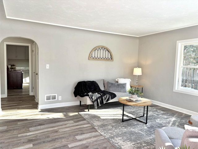 338 RIVER DRIVE, Appleton, WI 54915