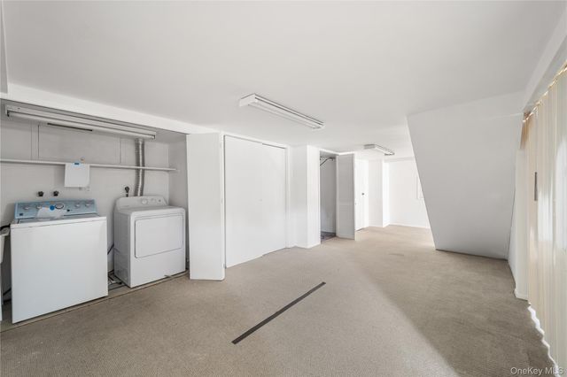 24 Elderberry Road, Syosset, NY 11791