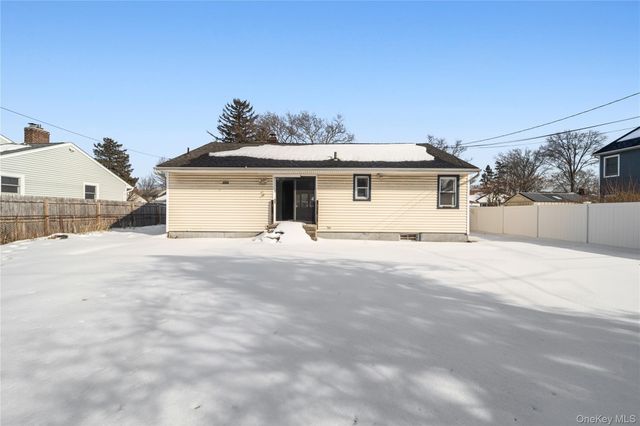 24 Elderberry Road, Syosset, NY 11791