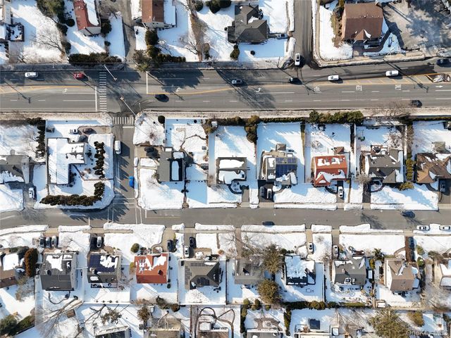 24 Elderberry Road, Syosset, NY 11791