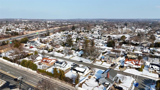 24 Elderberry Road, Syosset, NY 11791