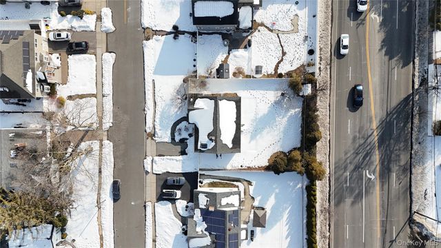 24 Elderberry Road, Syosset, NY 11791