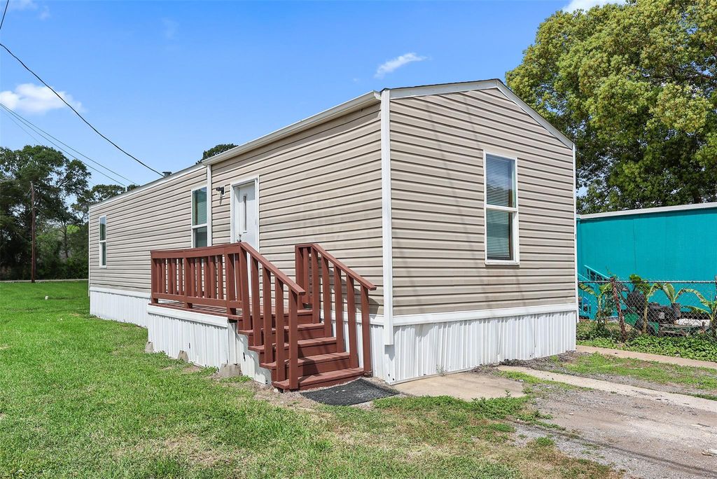 4805 41st Street 1, Dickinson, TX 77539