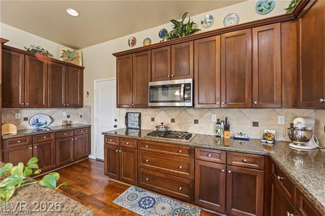 6864 Desert Island Street, Las Vegas, NV 89149