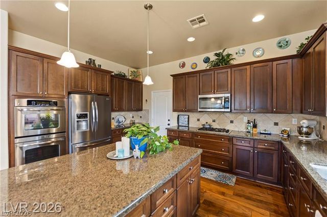 6864 Desert Island Street, Las Vegas, NV 89149
