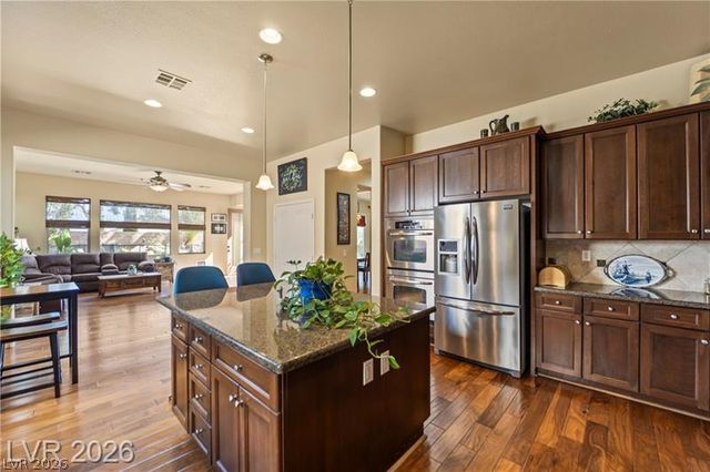 6864 Desert Island Street, Las Vegas, NV 89149